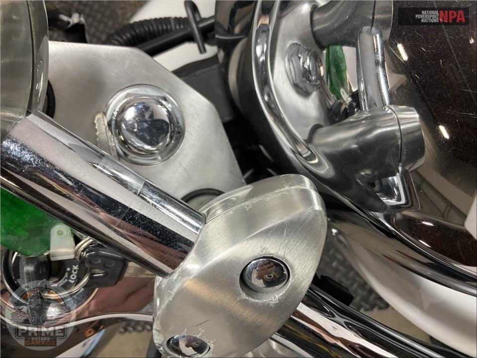2013 Yamaha XVS95DW/C V-STAR (PEARL WHITE) — фото 23