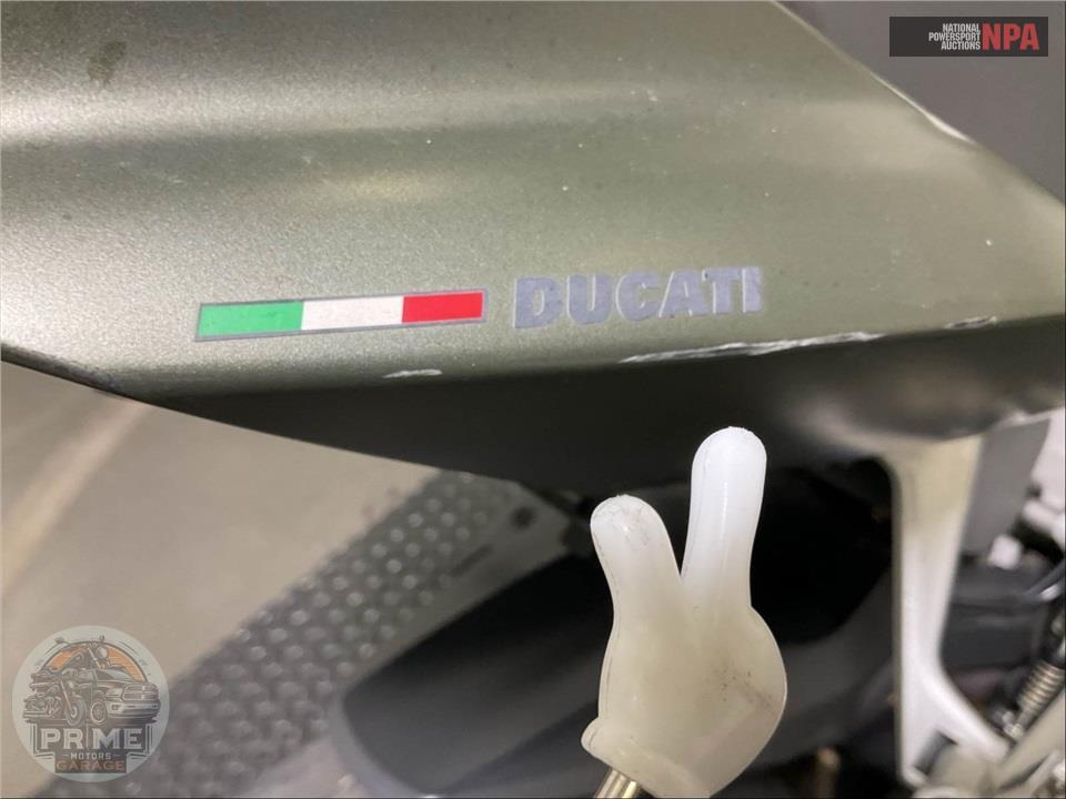 2023 Ducati STREETFIGHTER V2 — фото 13