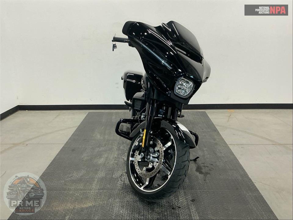 2025 Harley-Davidson FLHX STREET GLIDE — фото 2