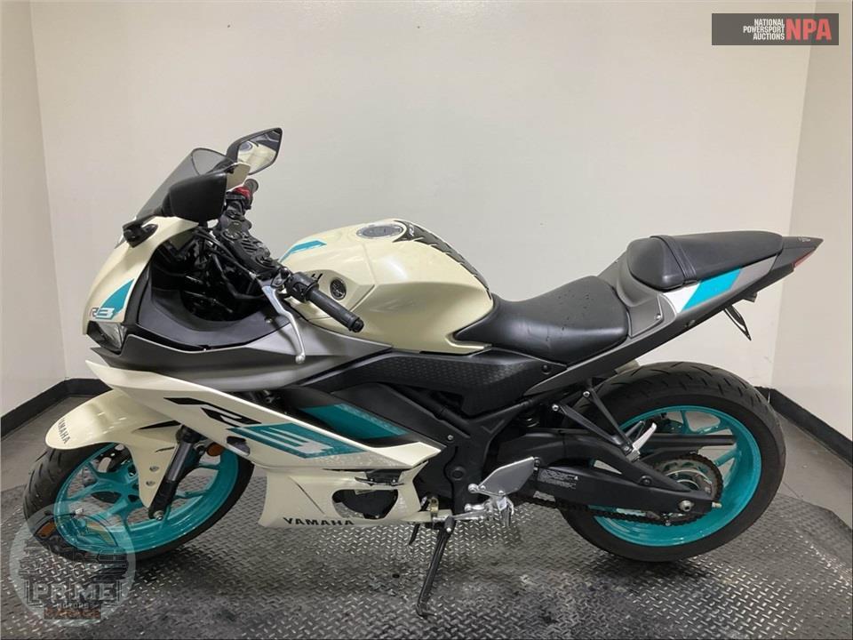 2024 Yamaha YZF-R3 — фото 3