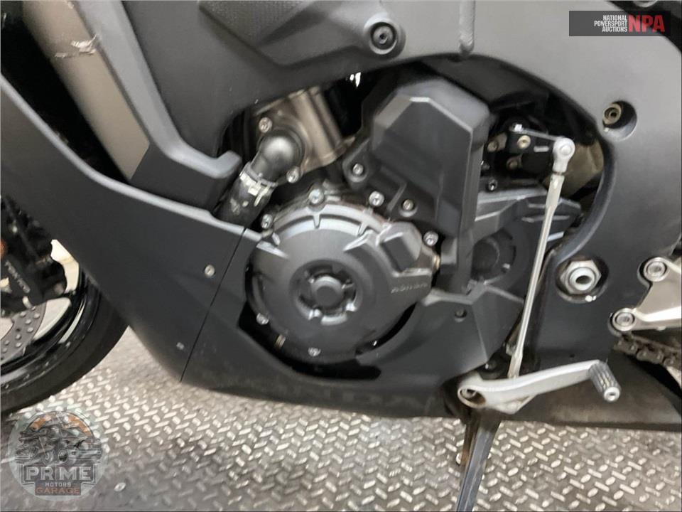 2021 Honda CBR1000RR — фото 7