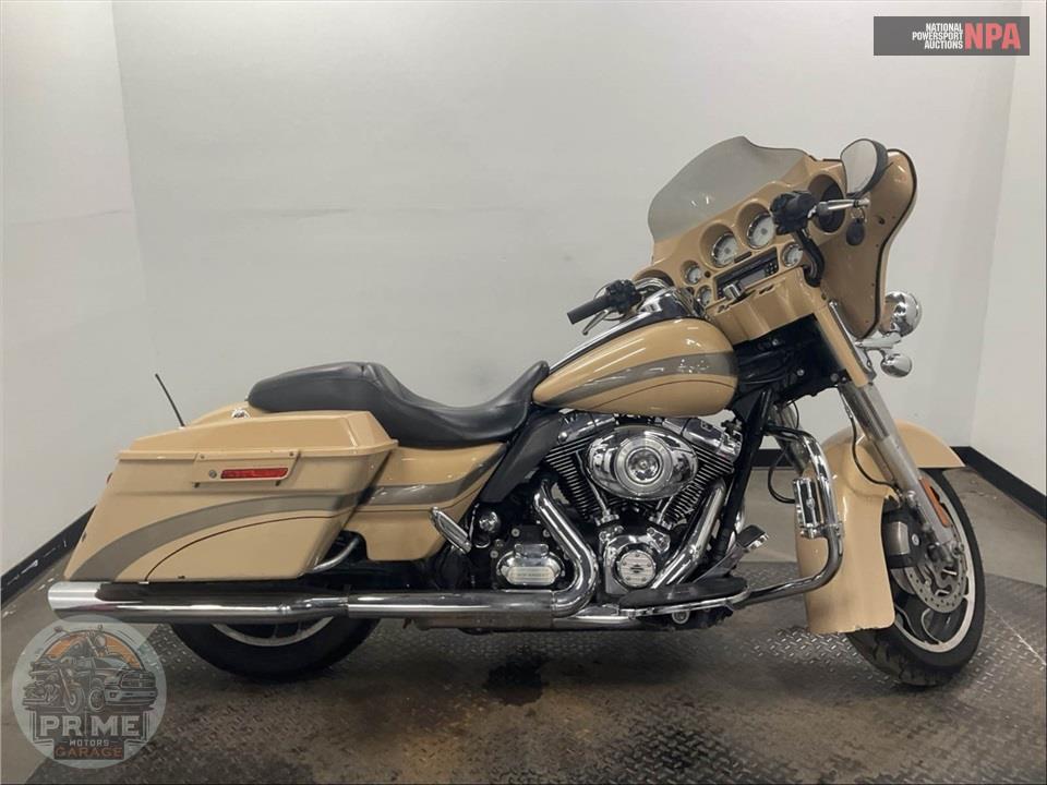 2013 Harley-Davidson FLHX STREET GLIDE — фото 1