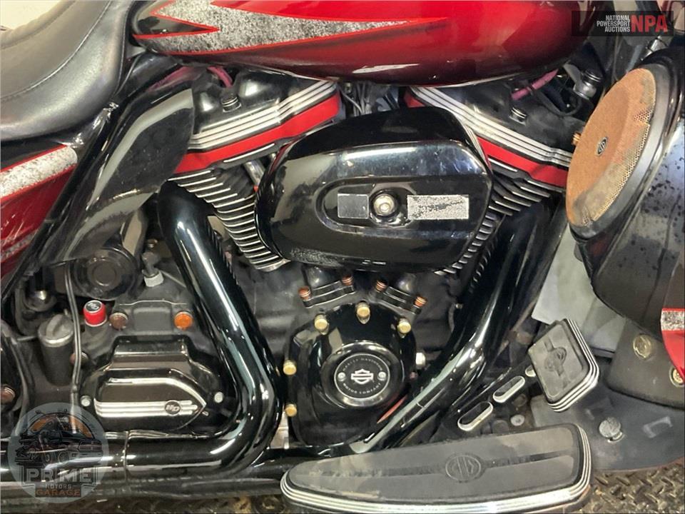 2018 Harley-Davidson FLTRXS ROAD GLIDE SPECIAL — фото 6