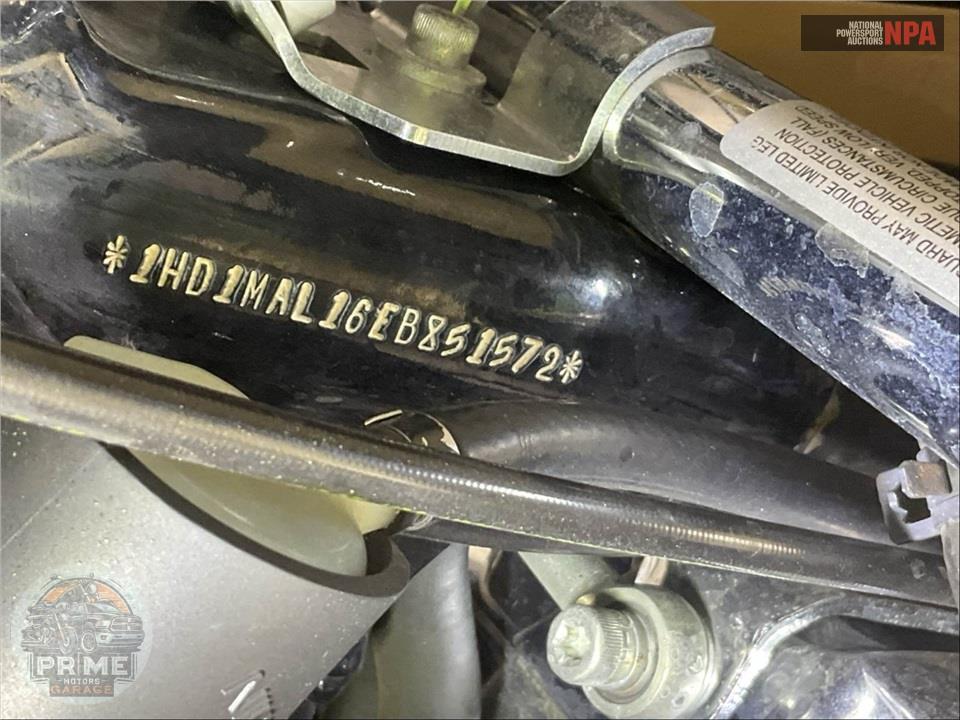 2014 Harley-Davidson FLHTCUTG TRIGLIDE ULTRA CLASSIC — фото 24