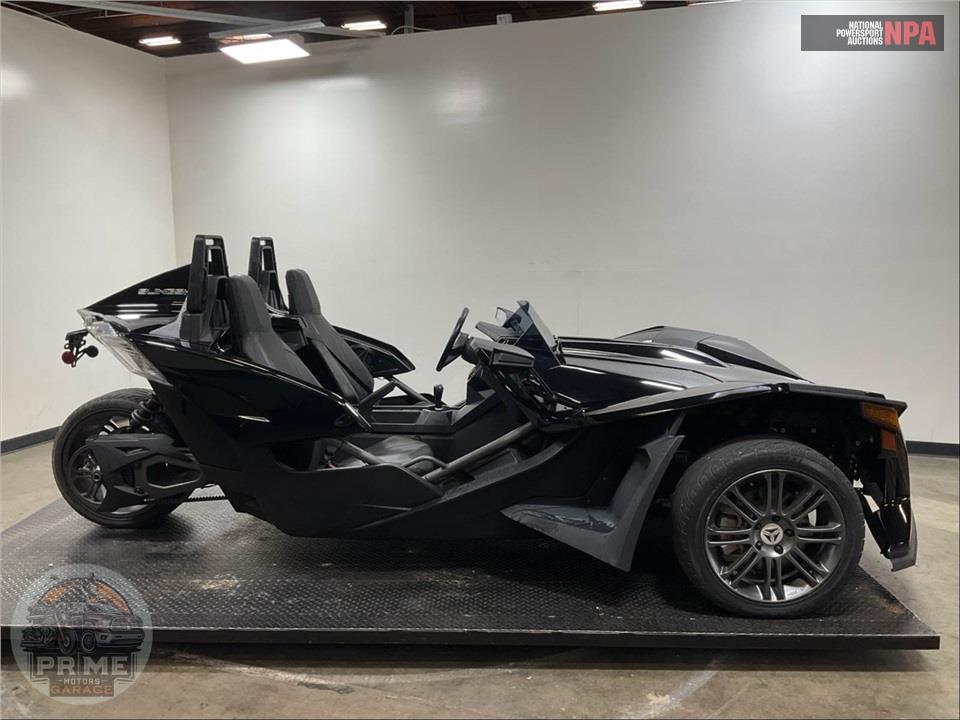 2018 Polaris SLINGSHOT S (BLACK) — фото 1
