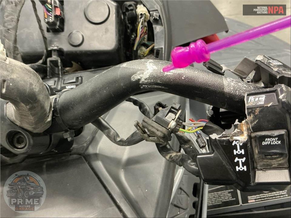 2025 Can-Am OUTLANDER X MR 1000R — фото 32