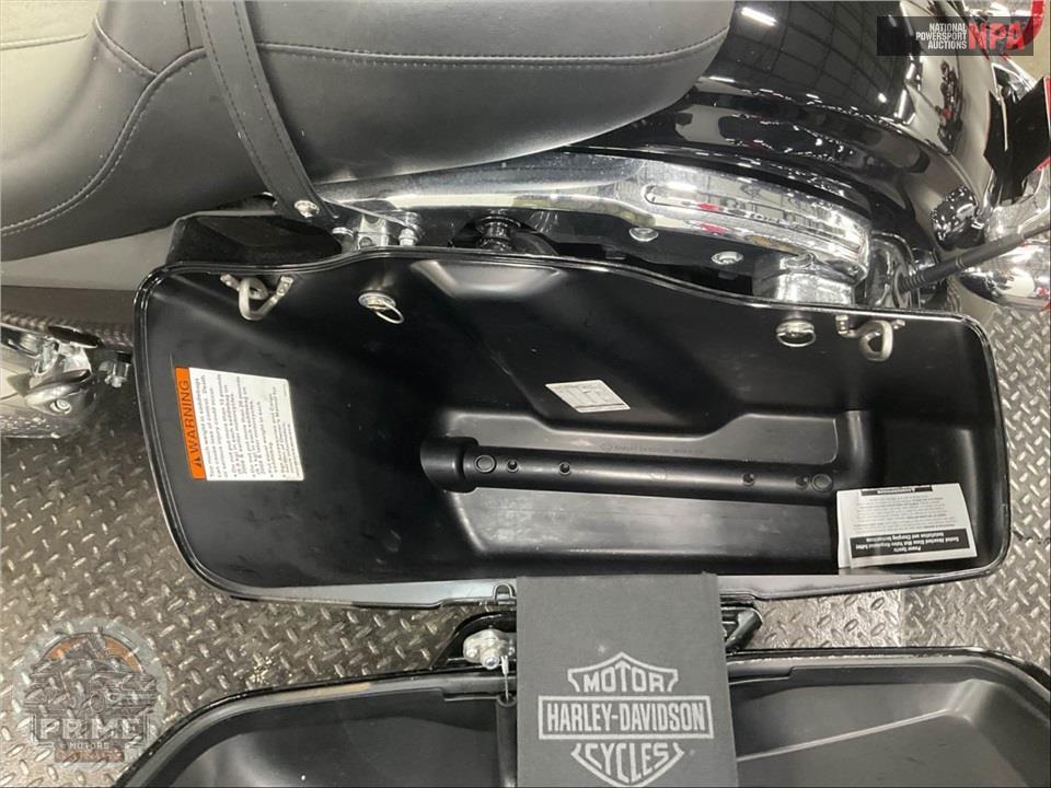 2016 Harley-Davidson FLHX STREET GLIDE — фото 18