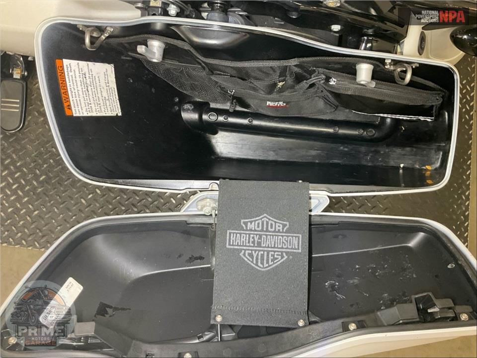 2020 Harley-Davidson FLHXS STREET GLIDE SPECIAL — фото 19