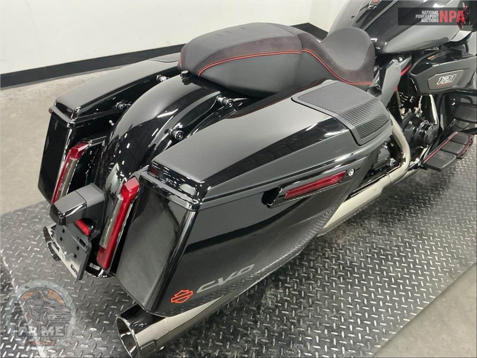 2025 Harley-Davidson FLTRXSE CVO ROAD GLIDE — фото 22