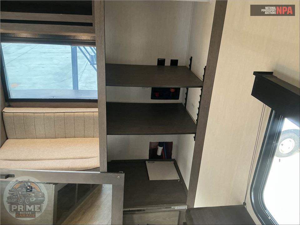 2025 Cherokee By Forest River M -3800DECK - ARCTIC WOLF FIFTH WHEEL SERIES — фото 37