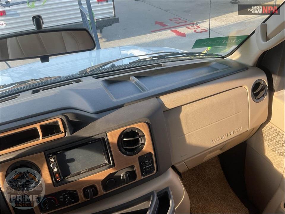 2018 Thor Motor Coach M-31W E450-V10 CHATEAU SERIES — фото 23