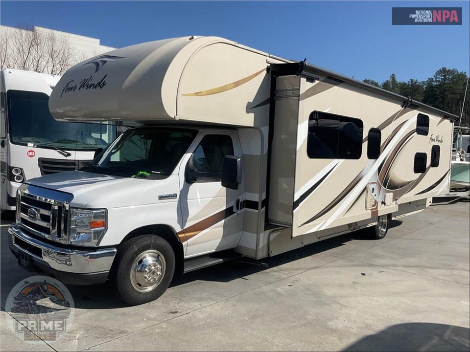 2018 Thor Motor Coach M-31E E450-V10 - FOUR WINDS SERIES — фото 2