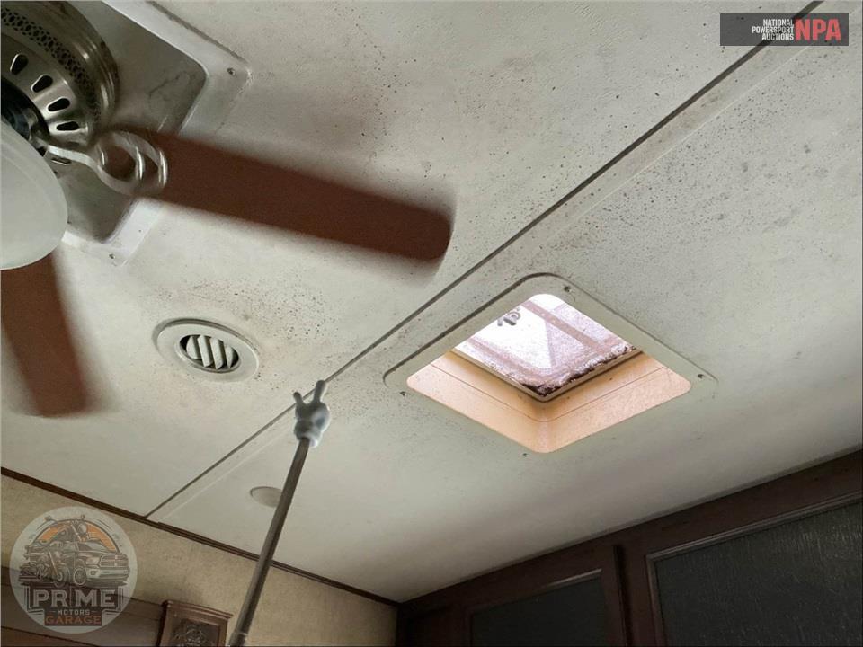 2015 Coachmen By Forest River M-360 IBL - CHAPARRAL FIFTH WHEEL SERIES — фото 25