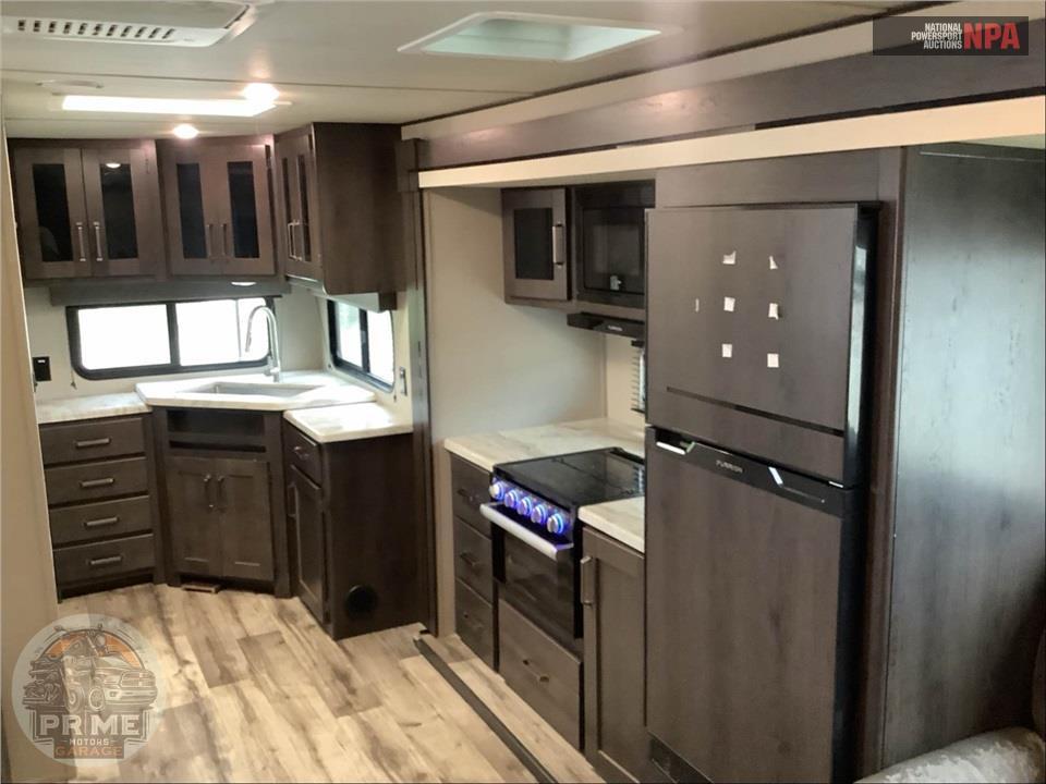 2022 Grand Design Recreational Vehicles M-240ML TRANSCEND XPLOR SERIES — фото 9