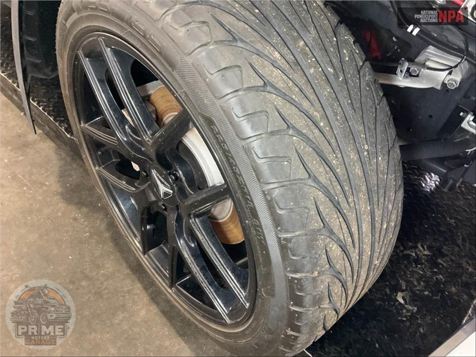 2021 Polaris SLINGSHOT S WITH TECHNOLOGY PACKAGE AUTODRIVE — фото 27