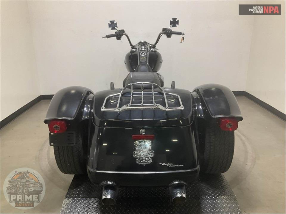 2015 Harley-Davidson FLRT FREE WHEELER — фото 4
