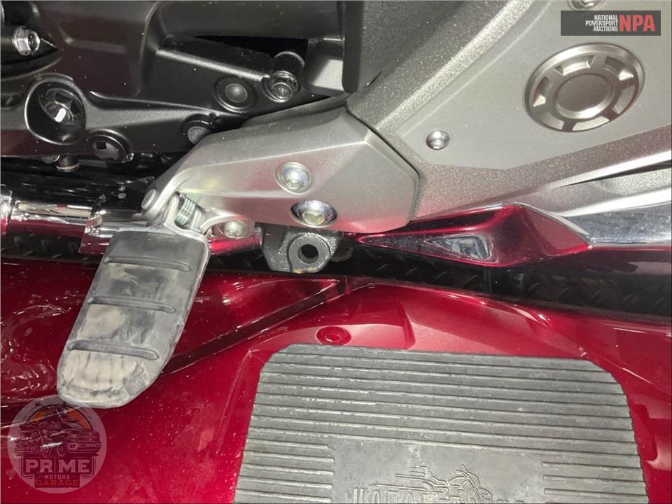 2018 Honda GL1800D GOLDWING TOUR DCT (RED) — фото 16
