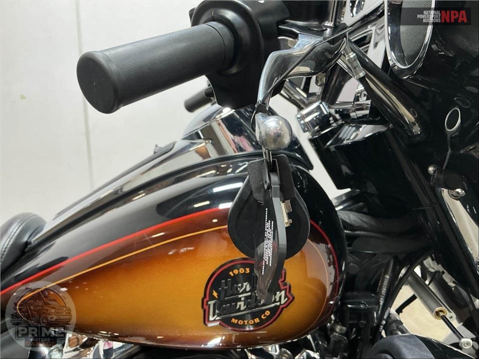 2024 Harley-Davidson FLHTCUTG TRI GLIDE ULTRA CLASSIC — фото 10
