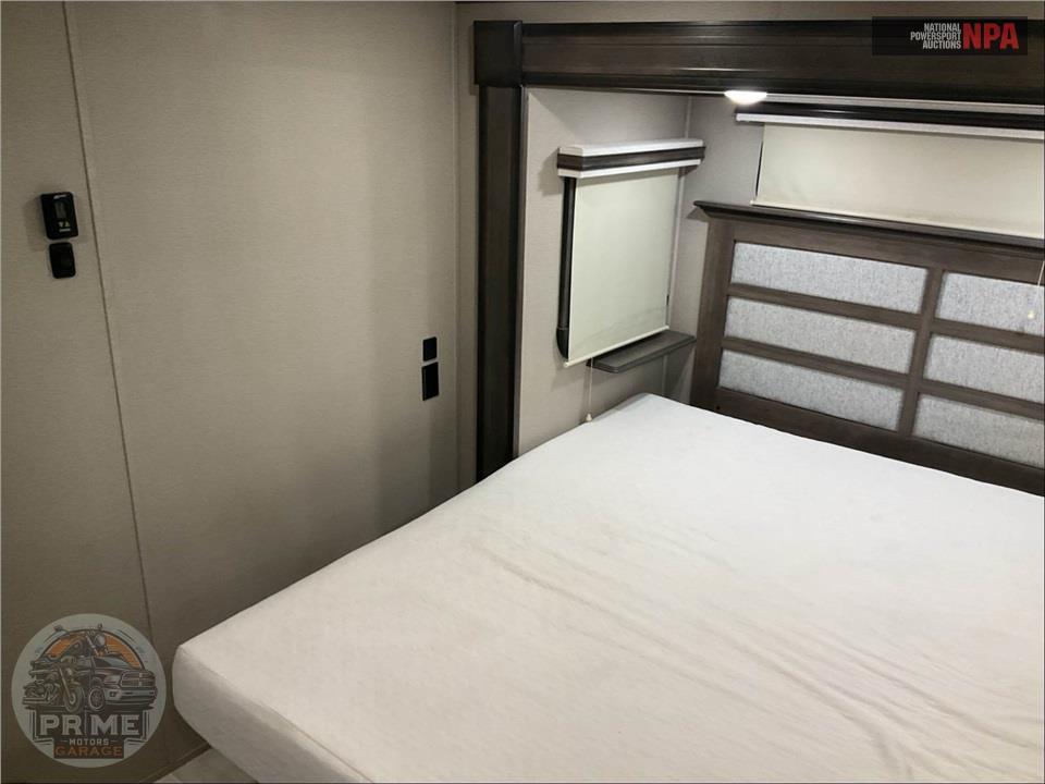 2021 Grand Design Recreational Vehicles M-310GK - SOLITUDE FIFTH WHEEL SERIES — фото 11