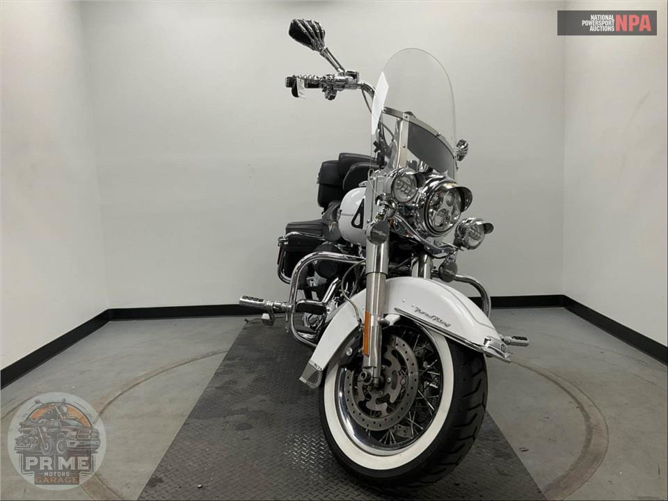 2012 Harley-Davidson FLHRC ROAD KING CLSC — фото 2