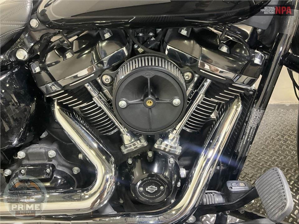 2019 Harley-Davidson FLHC HERITAGE CLASSIC — фото 6