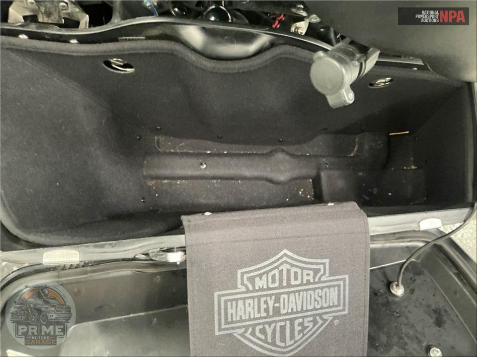 2012 Harley-Davidson FLHTCUSE7 SCREAMIN EAGLE — фото 25
