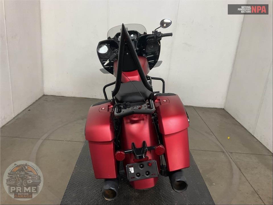 2024 Indian Motorcycle CHALLENGER DARK HORSE W/AUDIO (RED) — фото 4