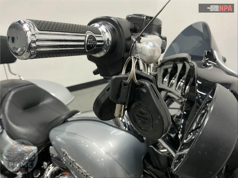 2015 Harley-Davidson FLHXS STREET GLIDE SPECIAL — фото 10