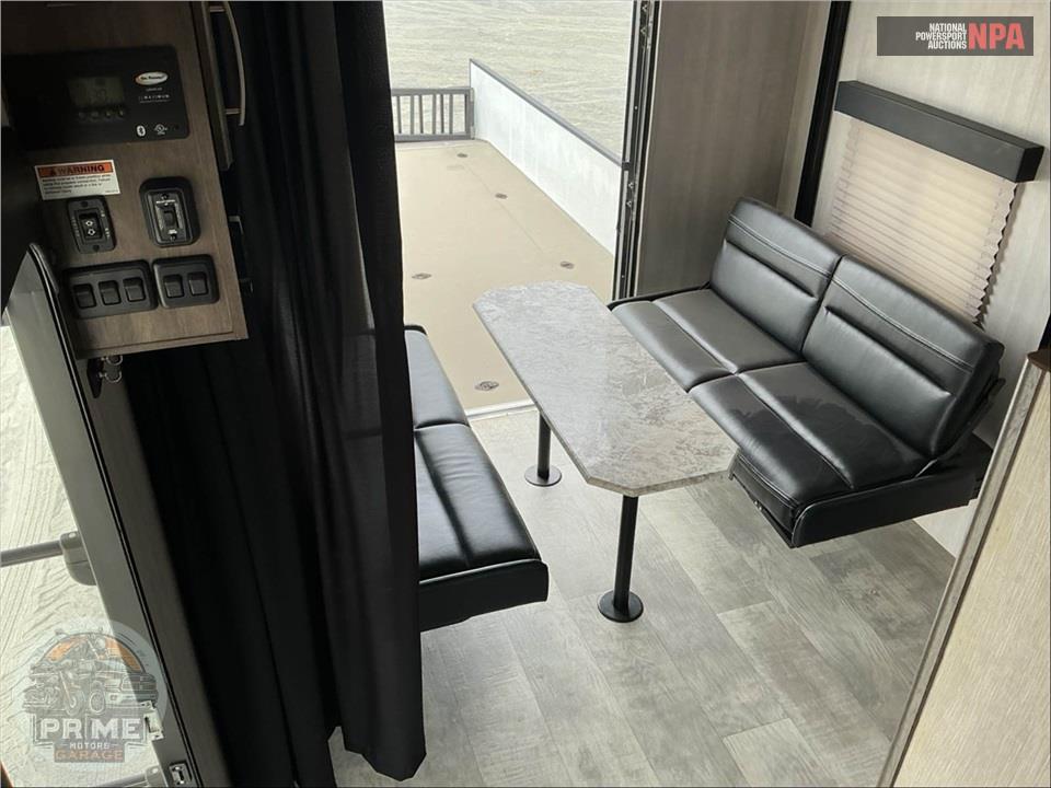 2022 Genesis Supreme M-4016FS - SANDSPORT OVERNIGHTER TOY HAULER TOY HAULER SERIES — фото 6