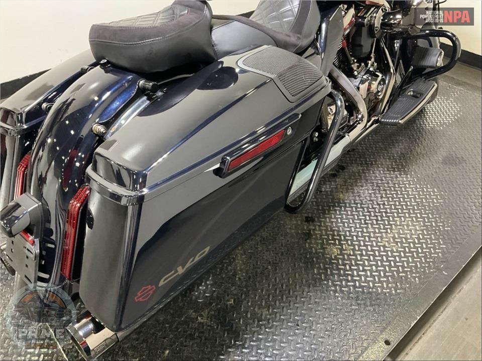 2022 Harley-Davidson FLTRXSE CVO ROAD GLIDE — фото 19