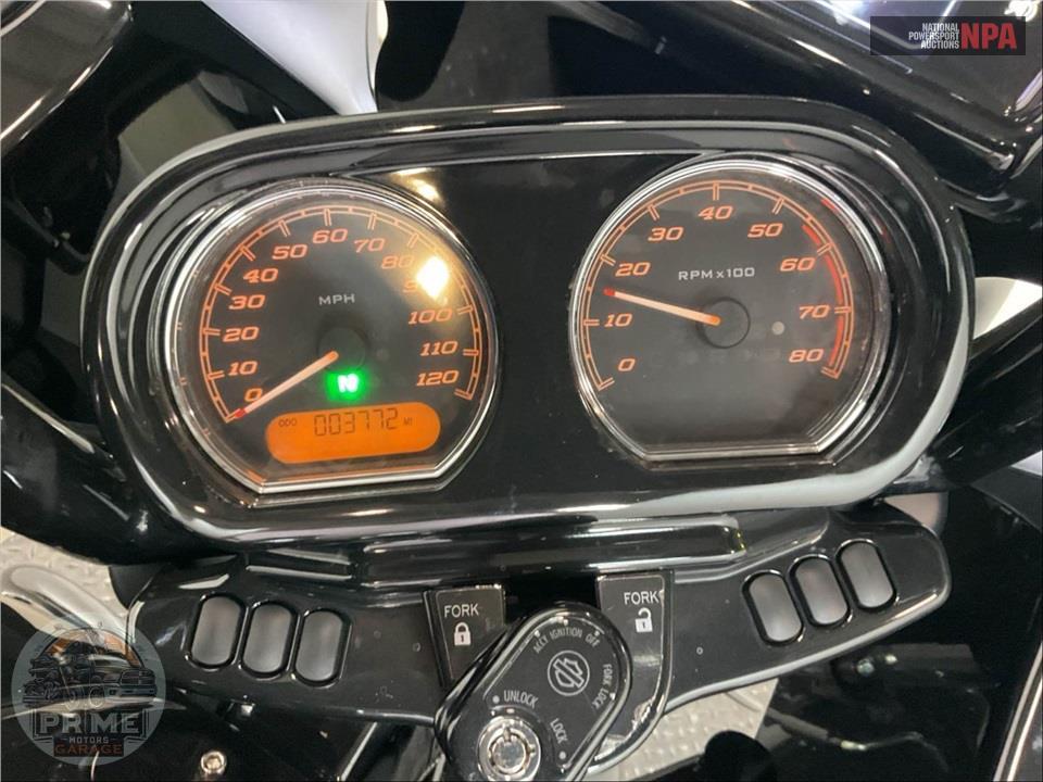 2023 Harley-Davidson FLTRXS ROAD GLIDE SPECIAL — фото 5