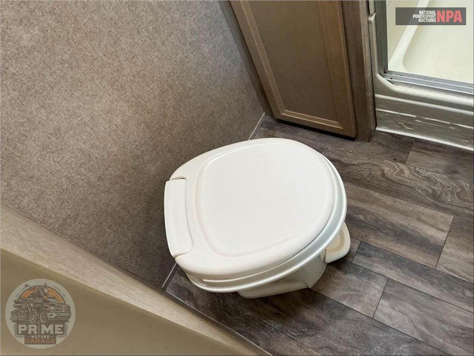 2019 Coachmen By Forest River M-39 FKTS - CATALINA DESTINATION SERIES — фото 21