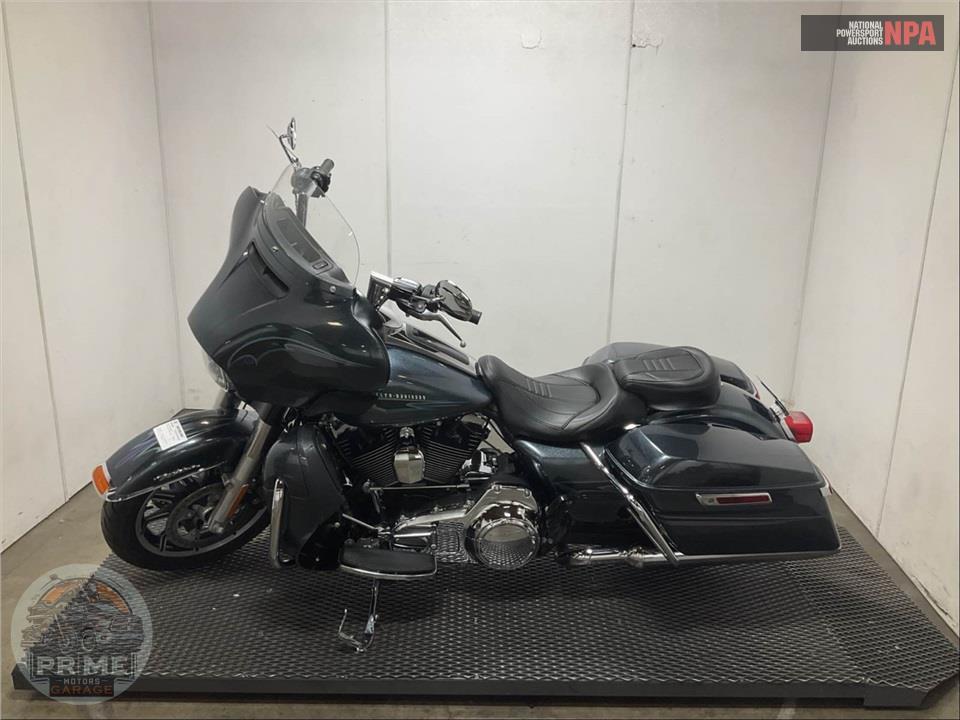 2015 Harley-Davidson FLHTCUL ULTRA CLASSIC LOW — фото 3