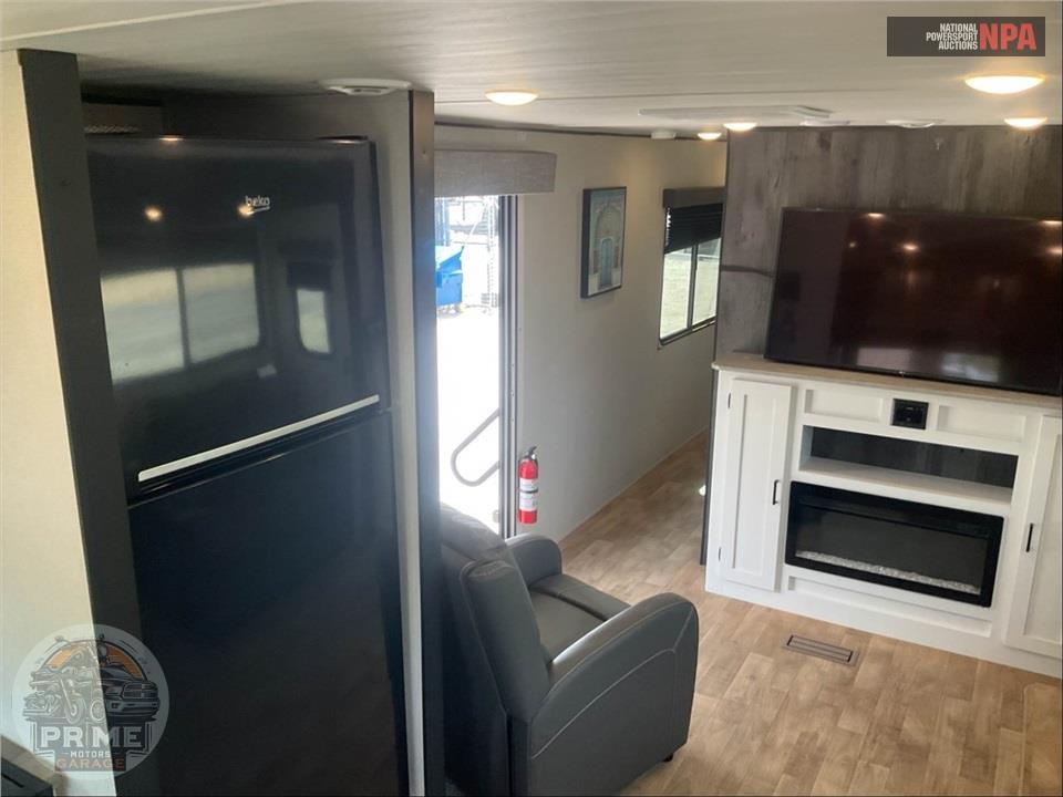 2023 Keystone Rv M-38 FKTS - HIDEOUT SERIES — фото 9