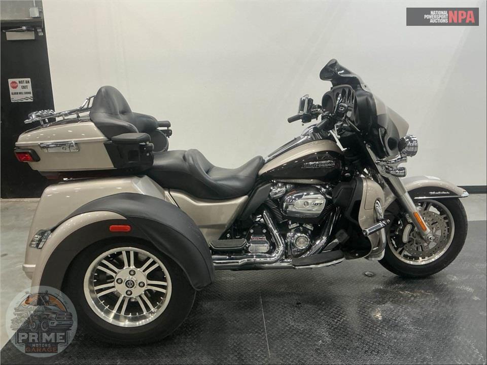 2018 HARLEY-DAVIDSON FLHTCUTG TRI GLIDE ULTRA