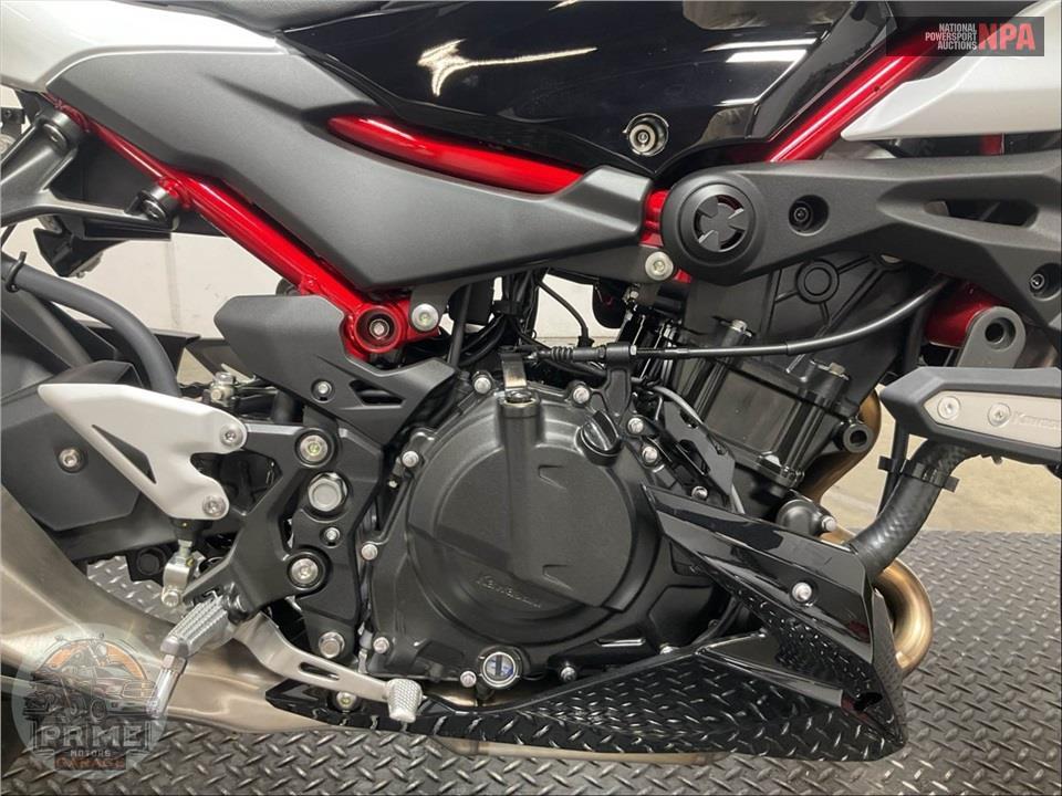 2025 Kawasaki ER500FSFAL Z500 SE (ABS) — фото 6