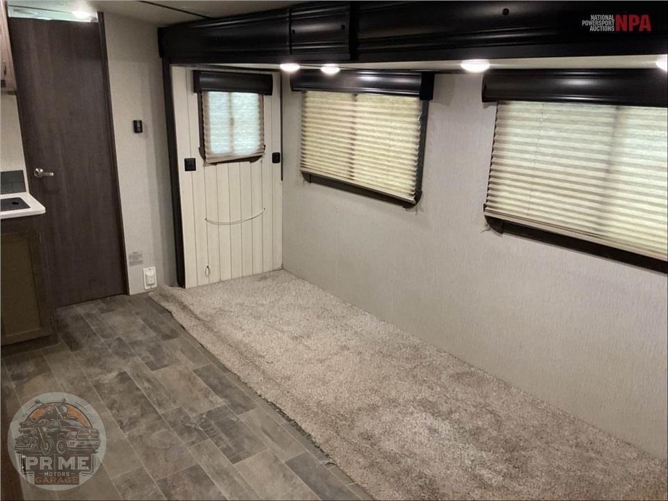 2019 Crossroads Rv M-253 RB - SUNSET TRAIL SUPER LITE SERIES — фото 5