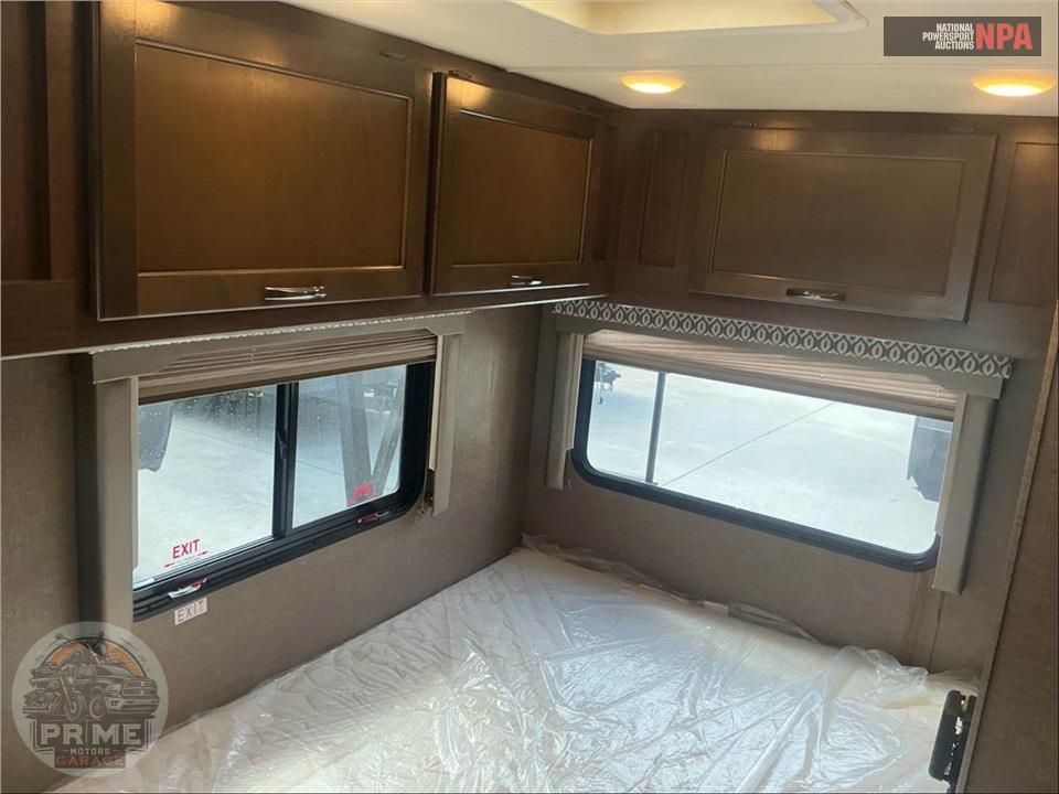 2018 Thor Motor Coach M-23H E350-V10 FREEDOM ELITE SERIES — фото 20