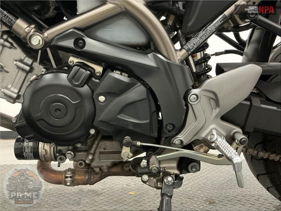 2022 Suzuki SV650 — фото 13