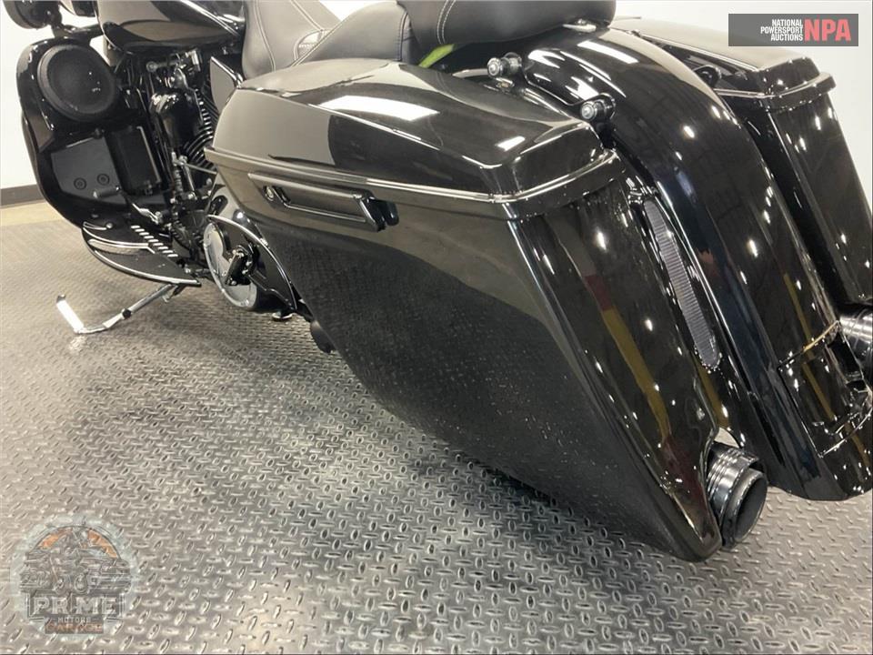 2015 Harley-Davidson FLHTCUL ULTRA CLASSIC LOW — фото 42