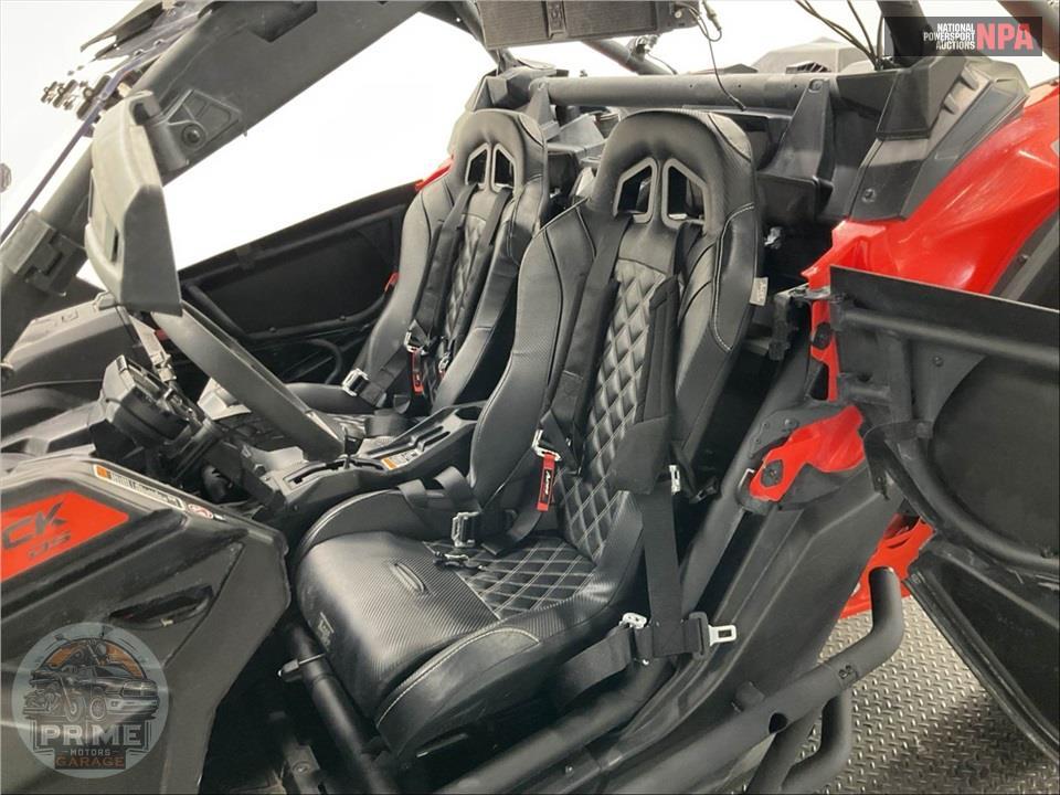 2022 Can-Am MAVERICK X3 DS TURBO — фото 25