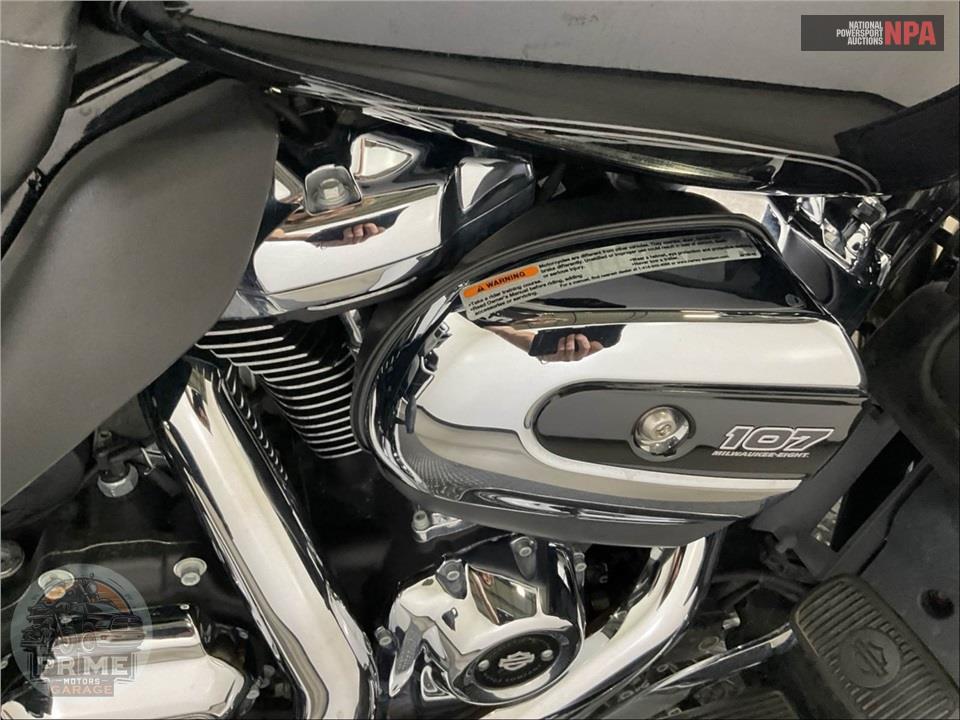 2017 Harley-Davidson FLTRU ROAD GLIDE ULTRA — фото 9