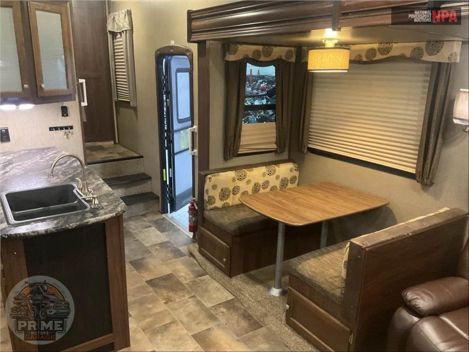 2017 Keystone Rv M-297 FWRLS SPRINTER FIFTH WHEEL SERIES — фото 8