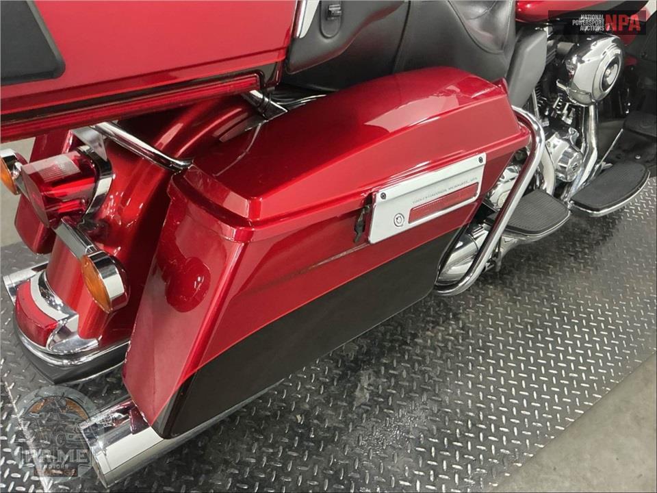 2013 Harley-Davidson FLHTK ELECTRA GLIDE UL LI — фото 26