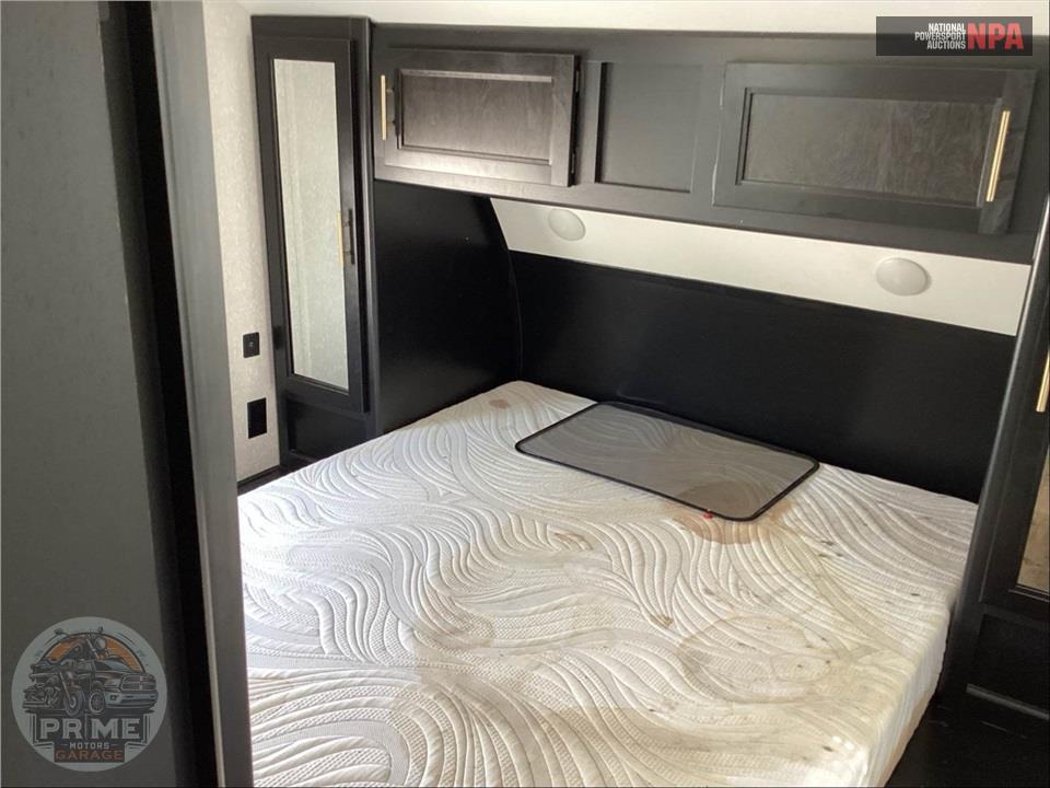 2022 Cherokee By Forest River M-29BRB - GREY WOLF FIFTH WHEEL SERIES — фото 11