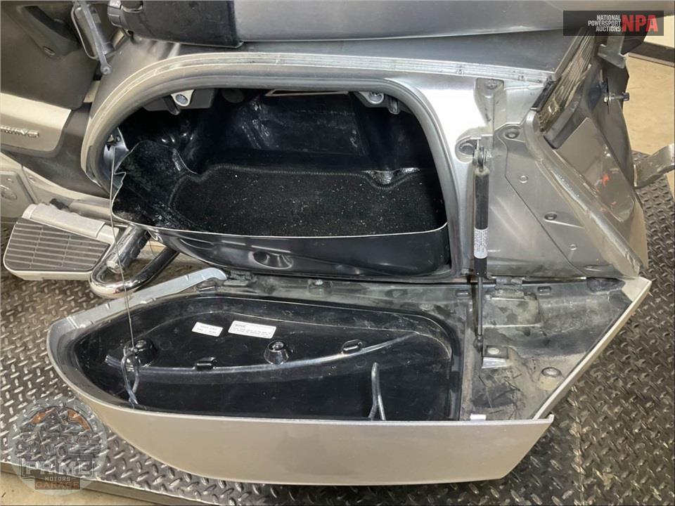 2015 Honda GL18HPNAMF GOLDWING (ABS) (**) — фото 24