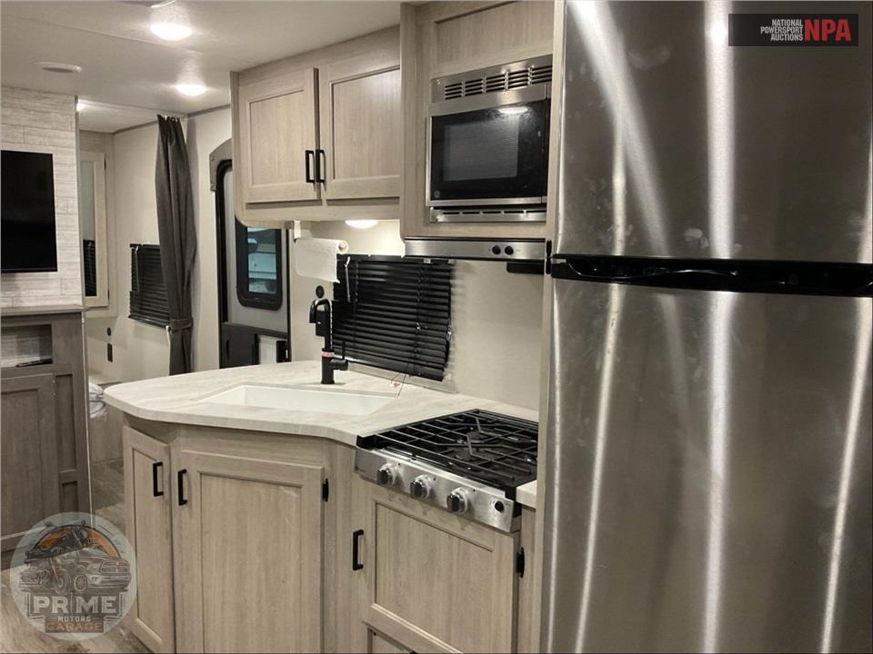 2025 Coachmen By Forest River M-261 BHS - CATALINA SUMMIT SERIES — фото 8