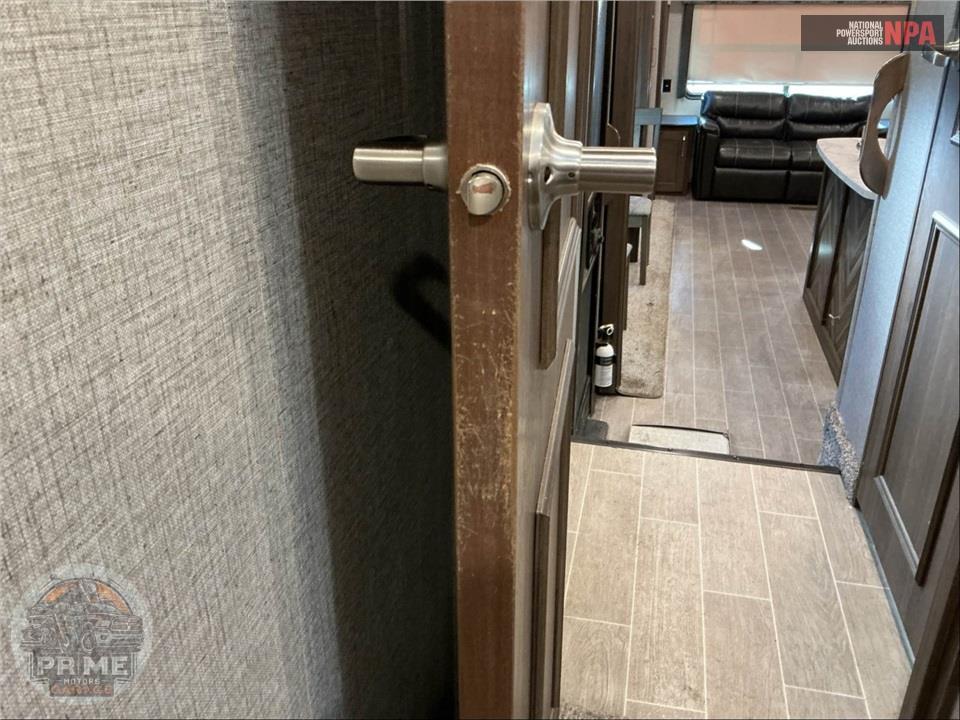 2020 Keystone Rv M-298 SRL - LAREDO FIFTH WHEEL SERIES — фото 25