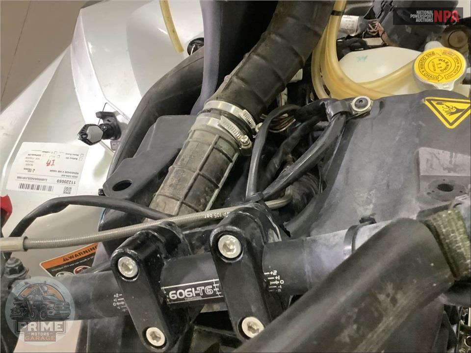 2025 Can-Am RENEGADE X MR 1000R — фото 5