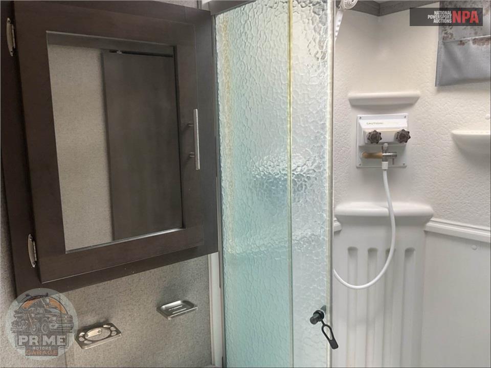 2020 Rockwood By Forest River M-2910SB - ULTRA LITE SERIES — фото 16